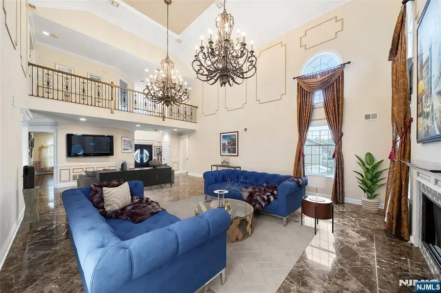 172 Briarheath Lane, Clark, NJ 07066 - Image #3