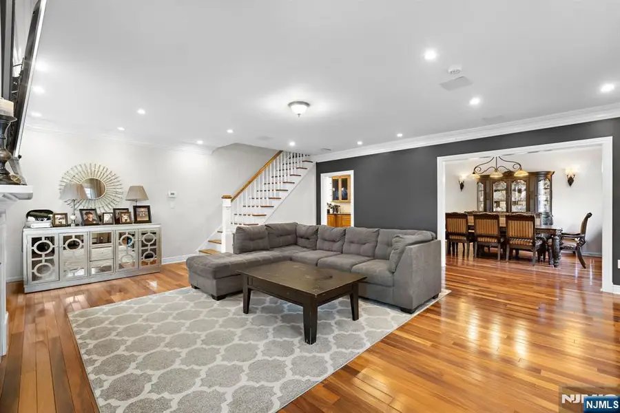 270 Hamilton Avenue, Hasbrouck Heights, NJ 07604 - Image #3