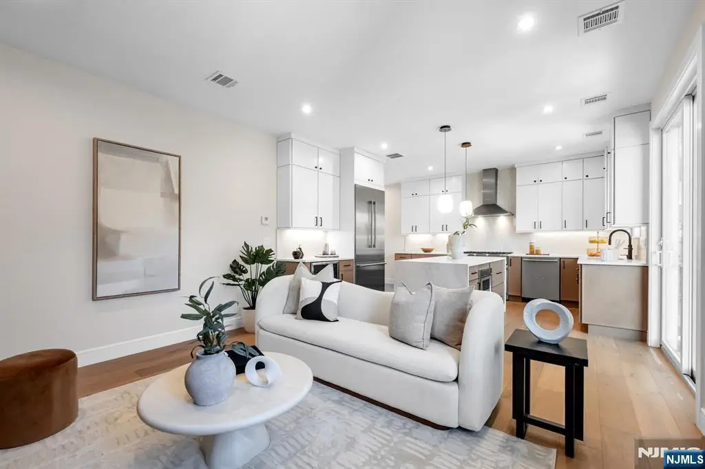 98 W Main Street, Ramsey, NJ 07446 - Image #1