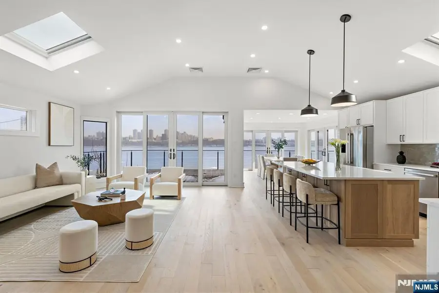 27 Shore Road, Edgewater, NJ 07020 - #2