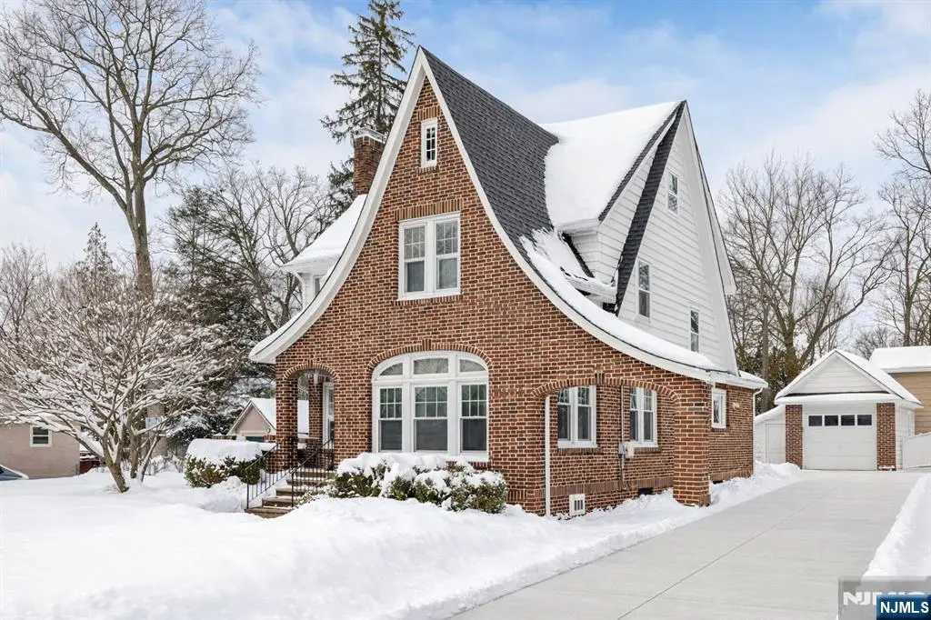 33 Homewood Avenue, Allendale, NJ 07401 - Image #1