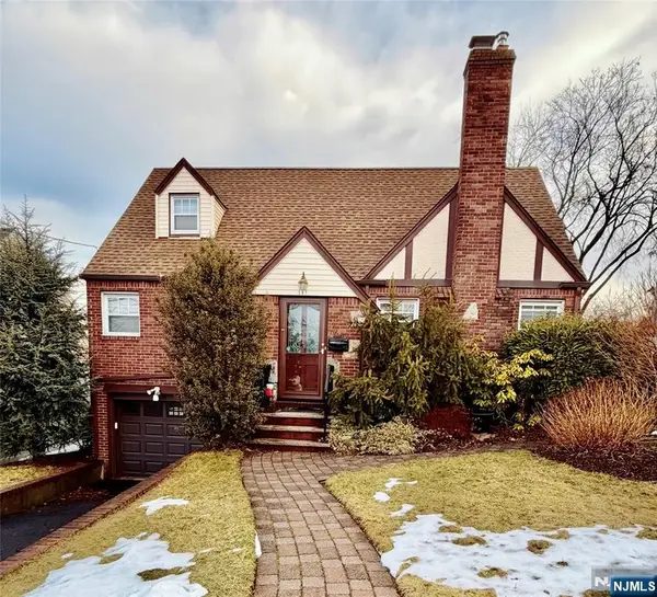 597 Penn Avenue, Teaneck, NJ 07666