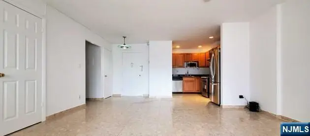 1203 River Road 21A, Edgewater, NJ 07020 - Image #2