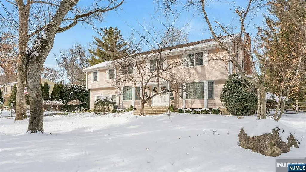 89 Barrett Lane, Wyckoff, NJ 07481 - #1