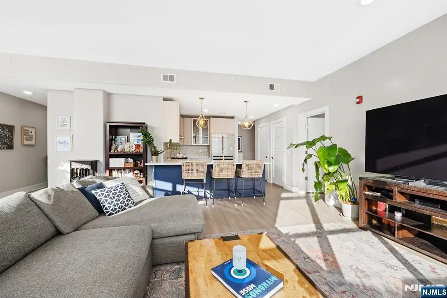711 1st Street 202, Hoboken, NJ 07030 - Image #3