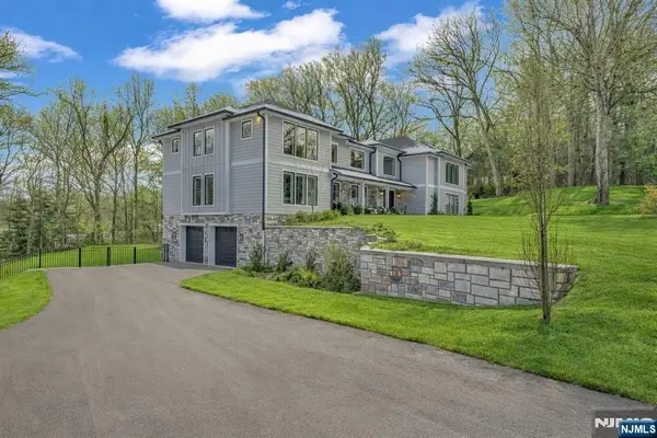 315 Freemans Lane, Franklin Lakes, NJ 07417