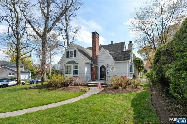 130 Glenwood Road, Ridgewood, NJ 07450