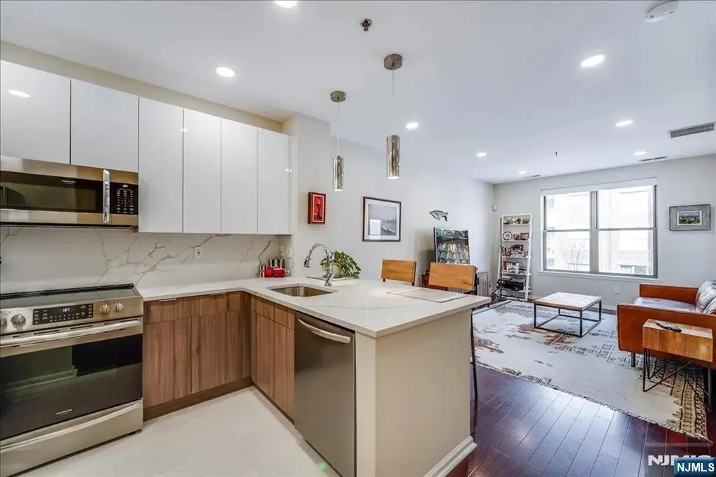 26 Ave At Port Imperial 213, West New York, NJ 07093 - #1