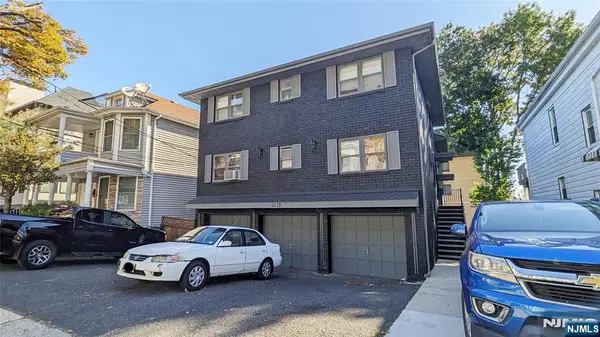 401 Undercliff Avenue, Edgewater, NJ 07020