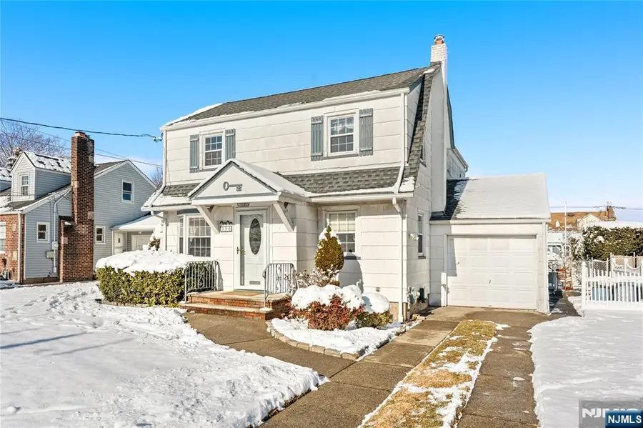 356 Washington Avenue, Clifton, NJ 07011 - Image #2