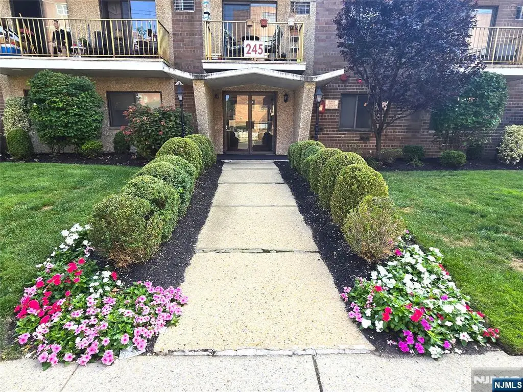 245 Anderson Street 4G, Hackensack, NJ 07601 - Image #1