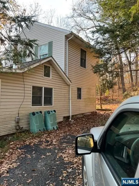 15 Deer Path, West Milford, NJ 07480 - #2