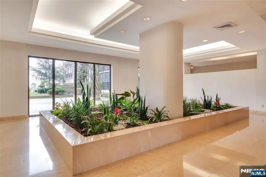 200 Winston Drive 2017, Cliffside Park, NJ 07010 - Image #3