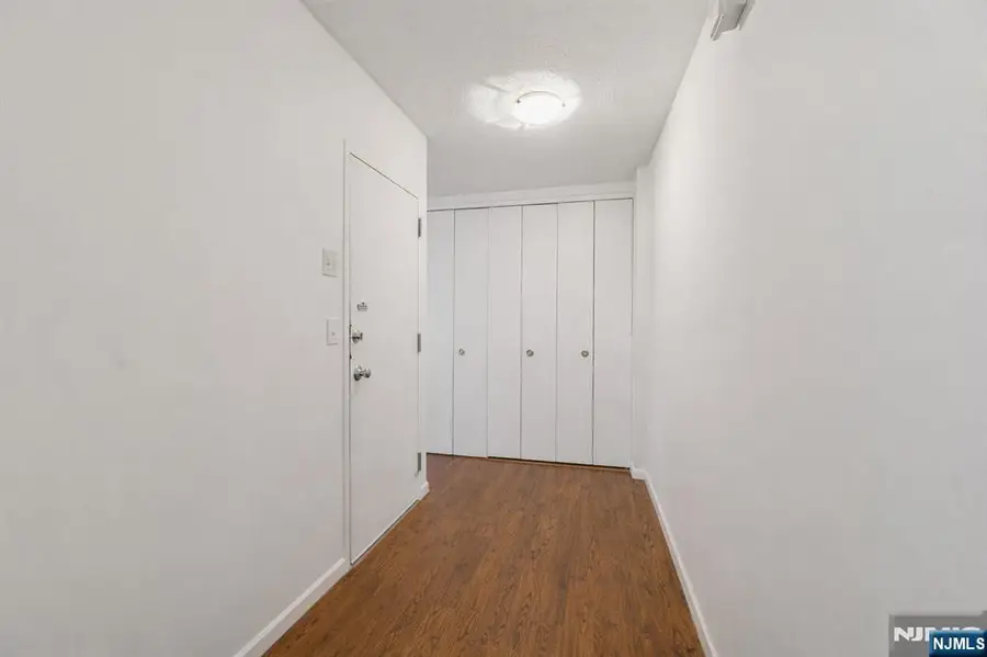 7002 JFK Blvd E 6D, Guttenberg, NJ 07093 - #3