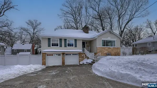 174 Hillcrest Drive, Wayne, NJ 07470