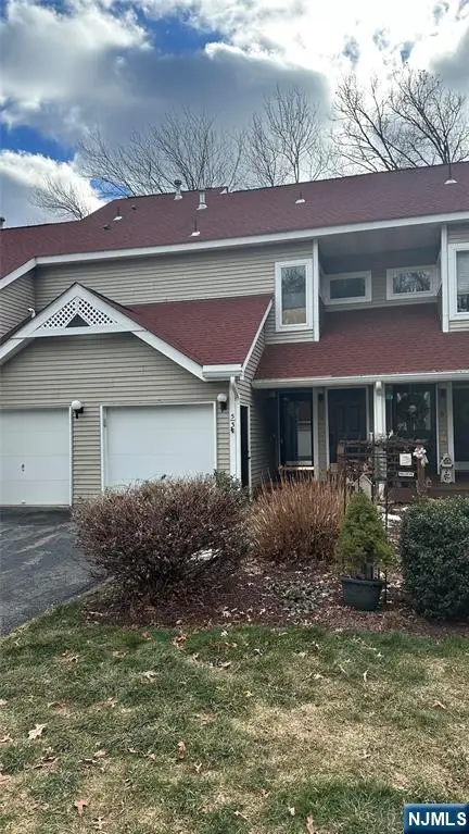 3 Preston King, Jefferson Township, NJ 07438