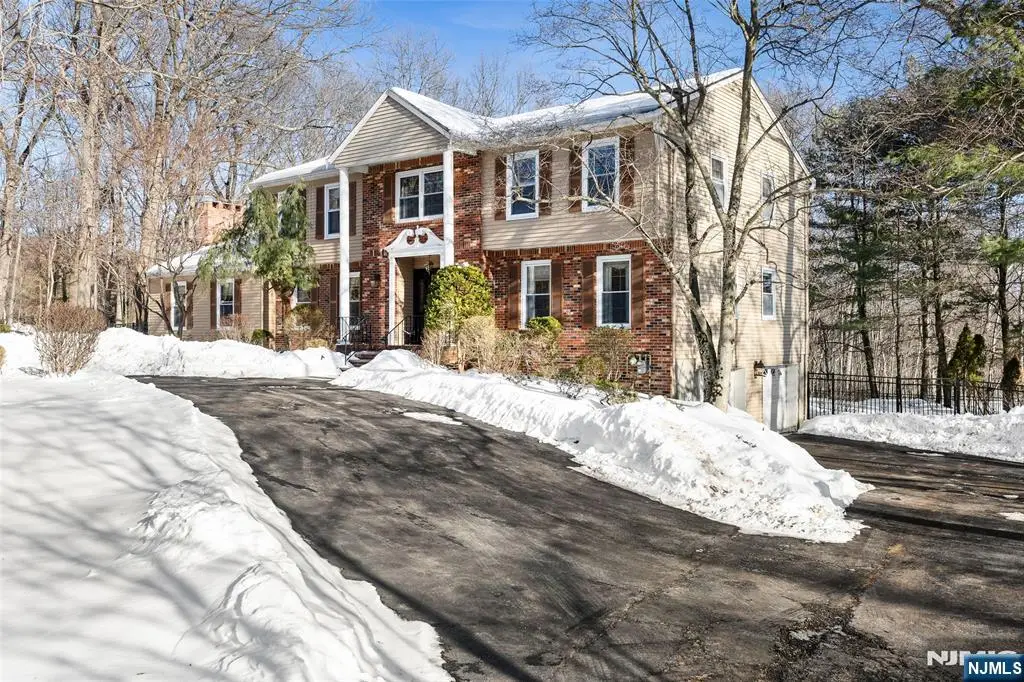 10 Moonshadow Court, Kinnelon, NJ 07405 - #1