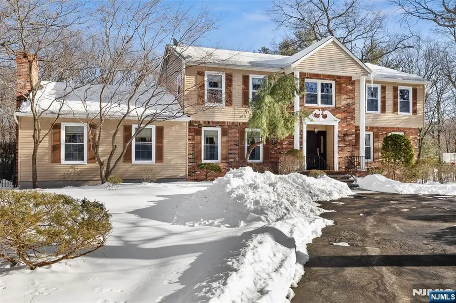 10 Moonshadow Court, Kinnelon, NJ 07405 - #3