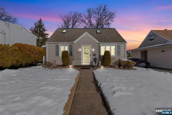 22 Cliff Hill Road, Clifton, NJ 07013