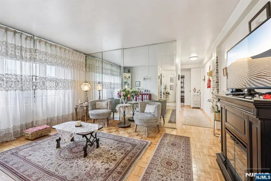 8811 Bergenline 25, North Bergen, NJ 07047 - #3