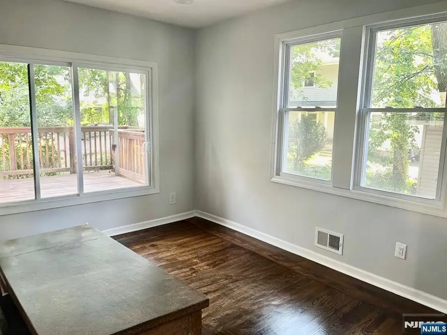 103 Oaktree Place, Leonia, NJ 07605 - Image #3