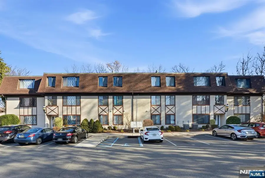 192 Burnett Avenue 15, Maplewood, NJ 07040 - Image #2