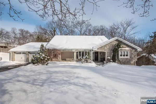 69 Buena Vista Drive, Ringwood, NJ 07456