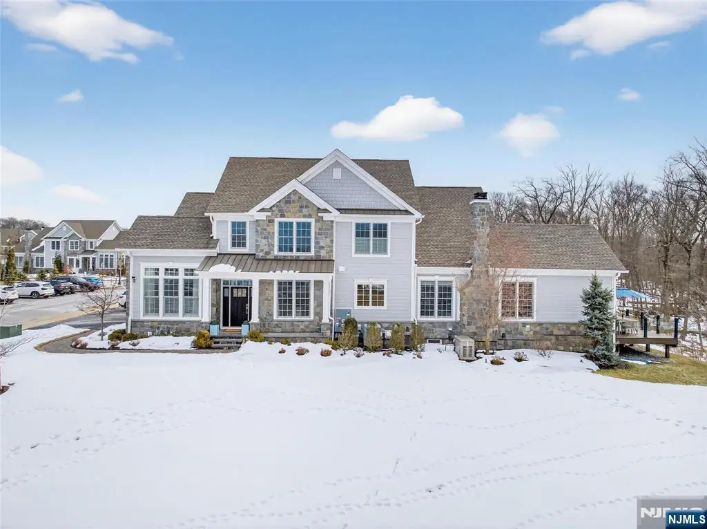 37 Spring Wolf Trail, Franklin Lakes, NJ 07417 - #1