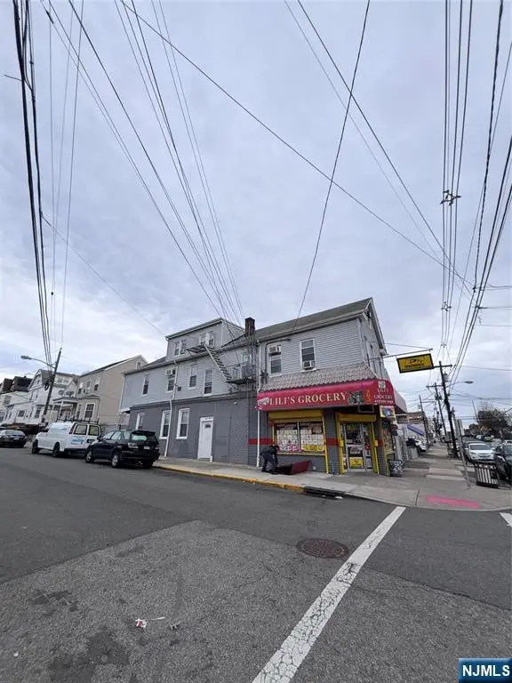 365 10th Avenue, Paterson, NJ 07514 - #3