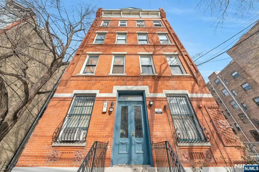 122 Bright Street 4 W, Jersey City, NJ 07302 - #2