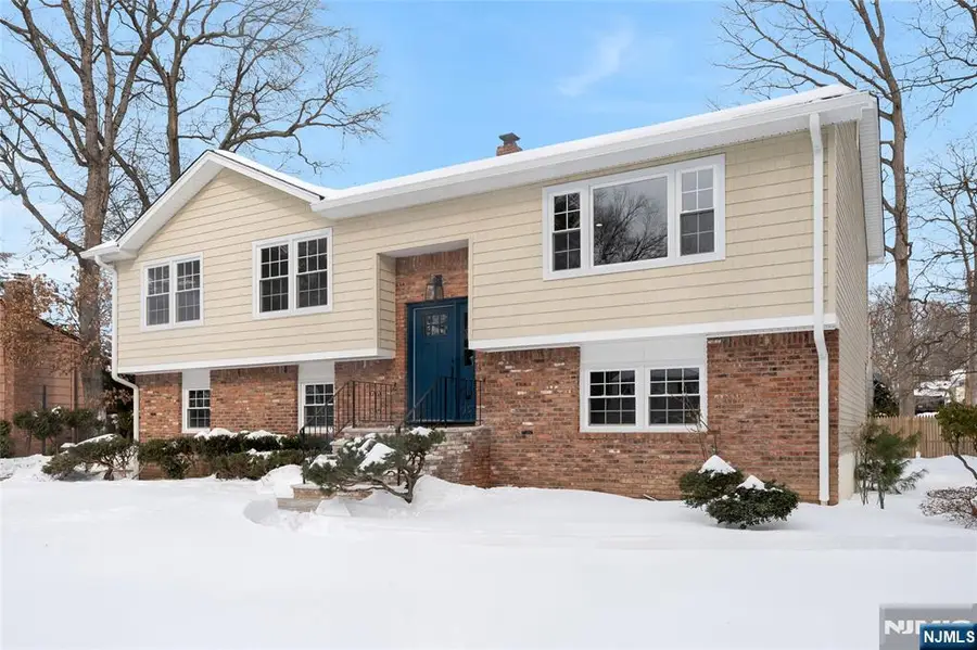 12 Roosevelt Avenue, East Hanover, NJ 07936 - Image #2