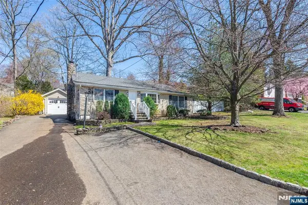 53 Laurel Drive, Wayne, NJ 07470