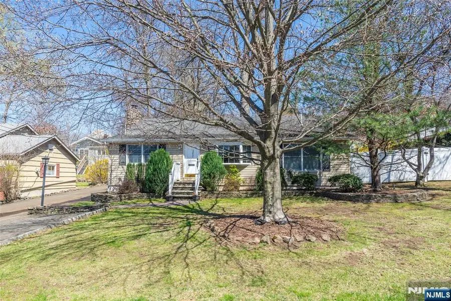 53 Laurel Drive, Wayne, NJ 07470 - Image #2