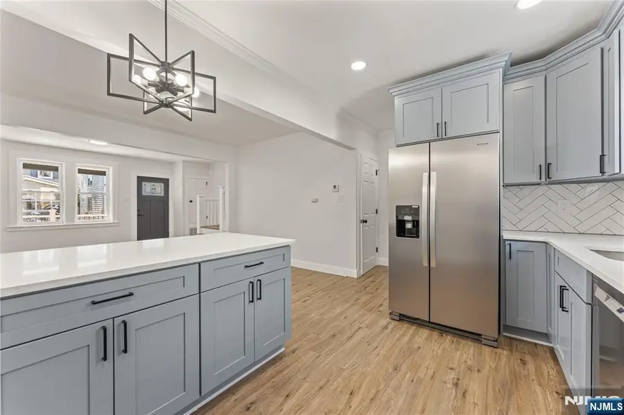 18 Hilton Avenue, Maplewood, NJ 07040 - #3