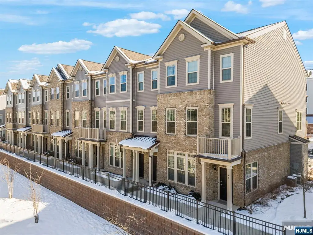 34 Arnold Drive, Wood Ridge, NJ 07075 - #1