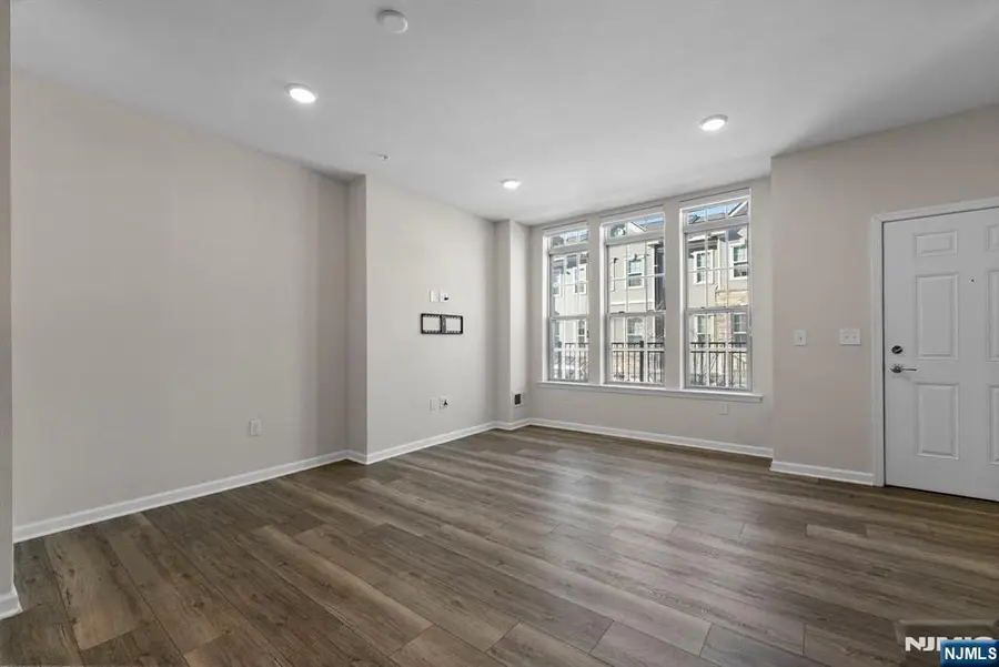 34 Arnold Drive, Wood Ridge, NJ 07075 - #3