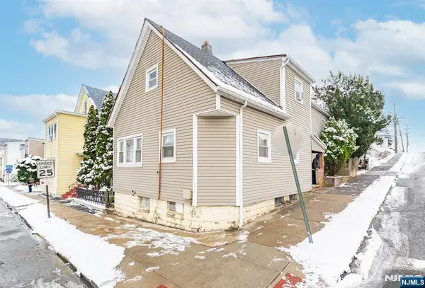 16 Murray Avenue, Paterson, NJ 07501