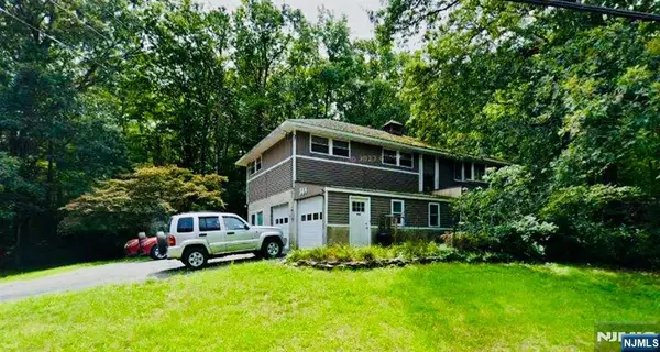 344 Union Avenue, Bloomingdale, NJ 07403