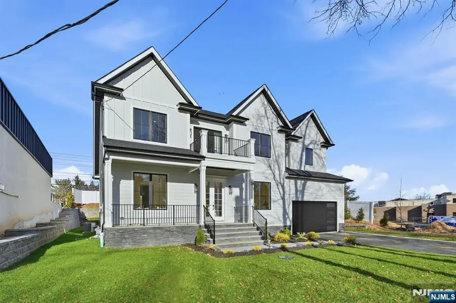 30 Grand Terrace, Livingston, NJ 07039 - #2