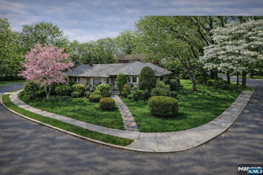 633 Wilmerding Avenue, Teaneck, NJ 07666 - #1