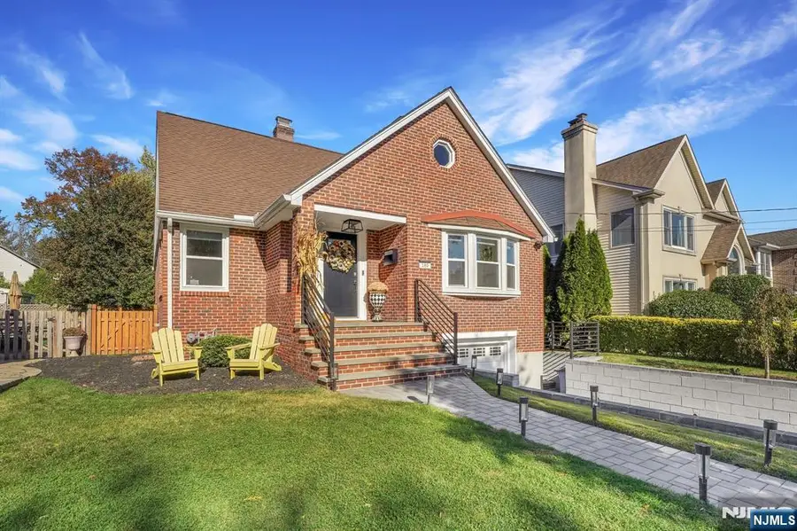 180 Highfield Lane, Nutley, NJ 07110 - Image #3