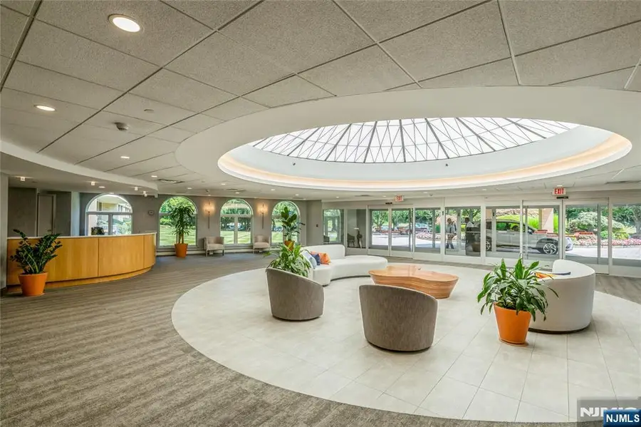 10 Smith Manor Boulevard 121, West Orange, NJ 07052 - Image #2