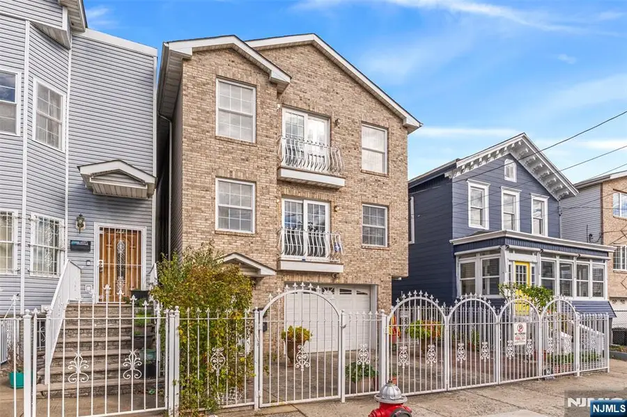 116 Oak Street, Jersey City, NJ 07304 - Image #3