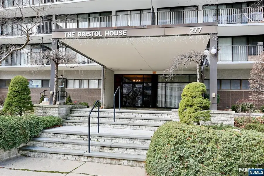 277 Prospect Avenue 18H, Hackensack, NJ 07601 - #2