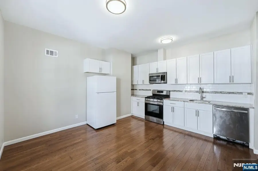 314 7th Avenue, Newark, NJ 07107 - Image #3