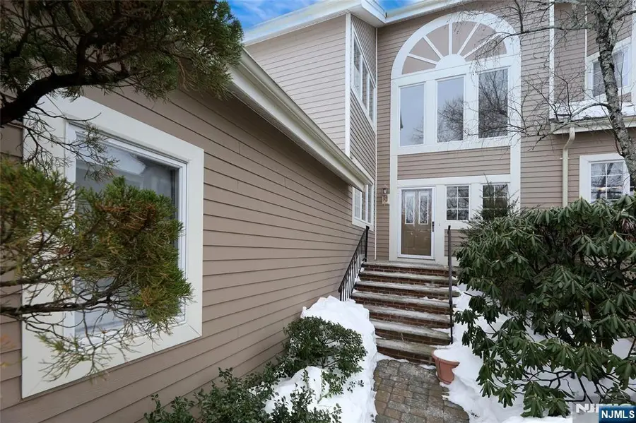 7 Coniston Court, Wayne, NJ 07470 - #2