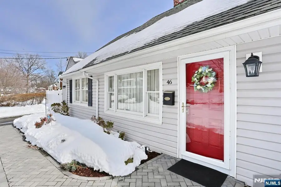 46 Knollwood Drive, Paramus, NJ 07652 - #2