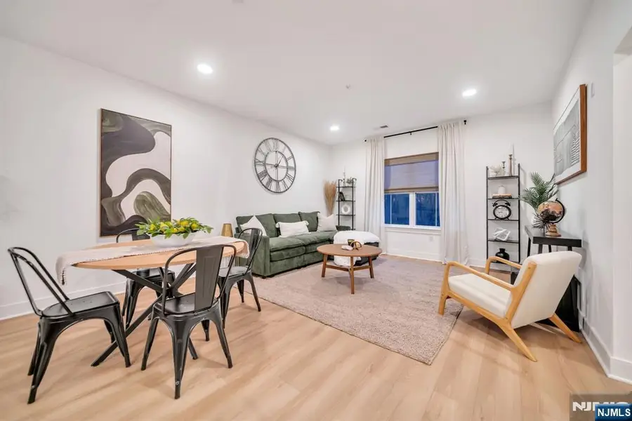 206 Encampment Court, Montville, NJ 07082 - Image #3