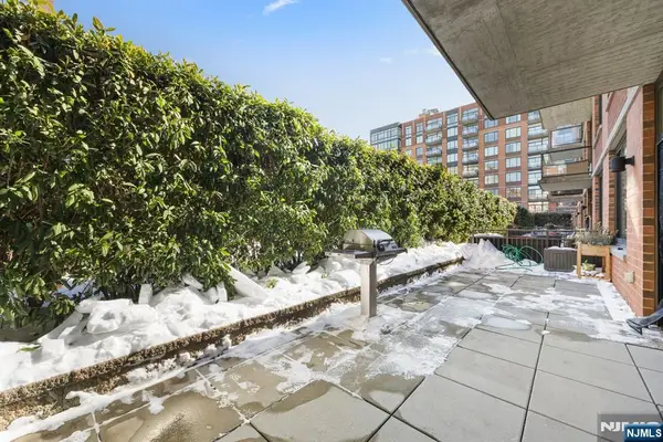 1100 Maxwell Lane 422, Hoboken, NJ 07030