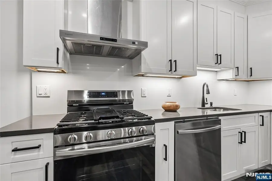 521 10th Street A2, Union City, NJ 07087 - #3